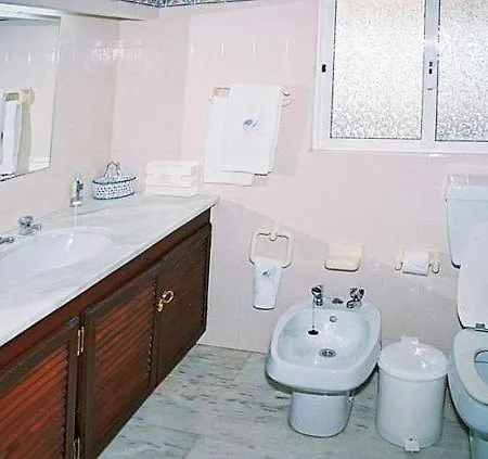 Praia Do Carvoeiro Sleeps 14 Pool Air Con *
